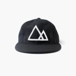 Male shoes 2022 summer breathable punching fashion casual shoes embossed wear resistant small white shoes male